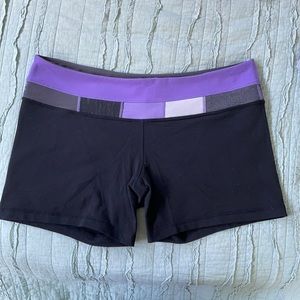 Lululemon reverse groove short 12